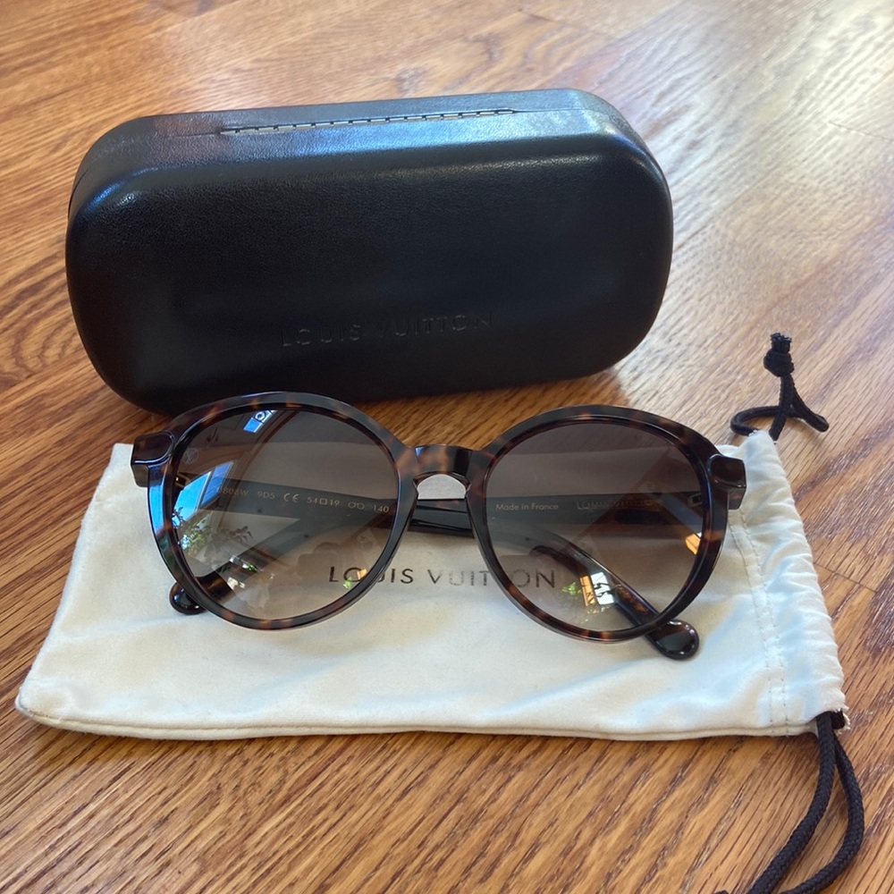 Louis Vuitton Ava Dark Tortoise Sunglasses